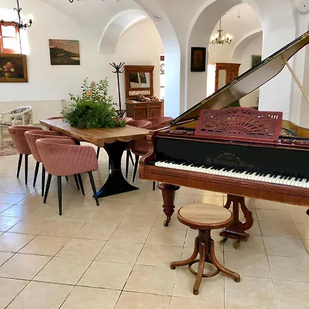 The Of History - Anno 1830 4* Tihany