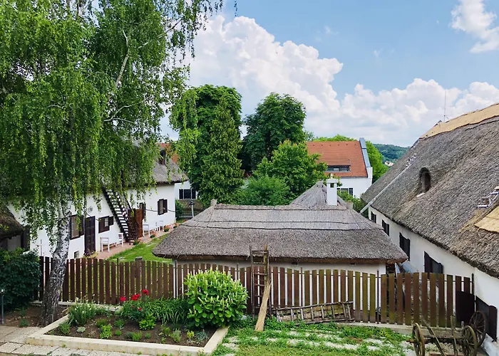 Hotell The Of History - Anno 1830 Tihany
